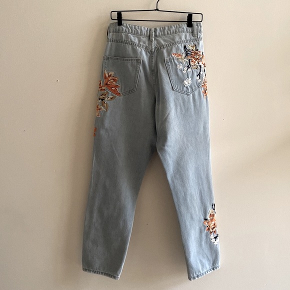 ZAFSI BLINGS Floral Embroidered Mom Jeans - Picture 8 of 10